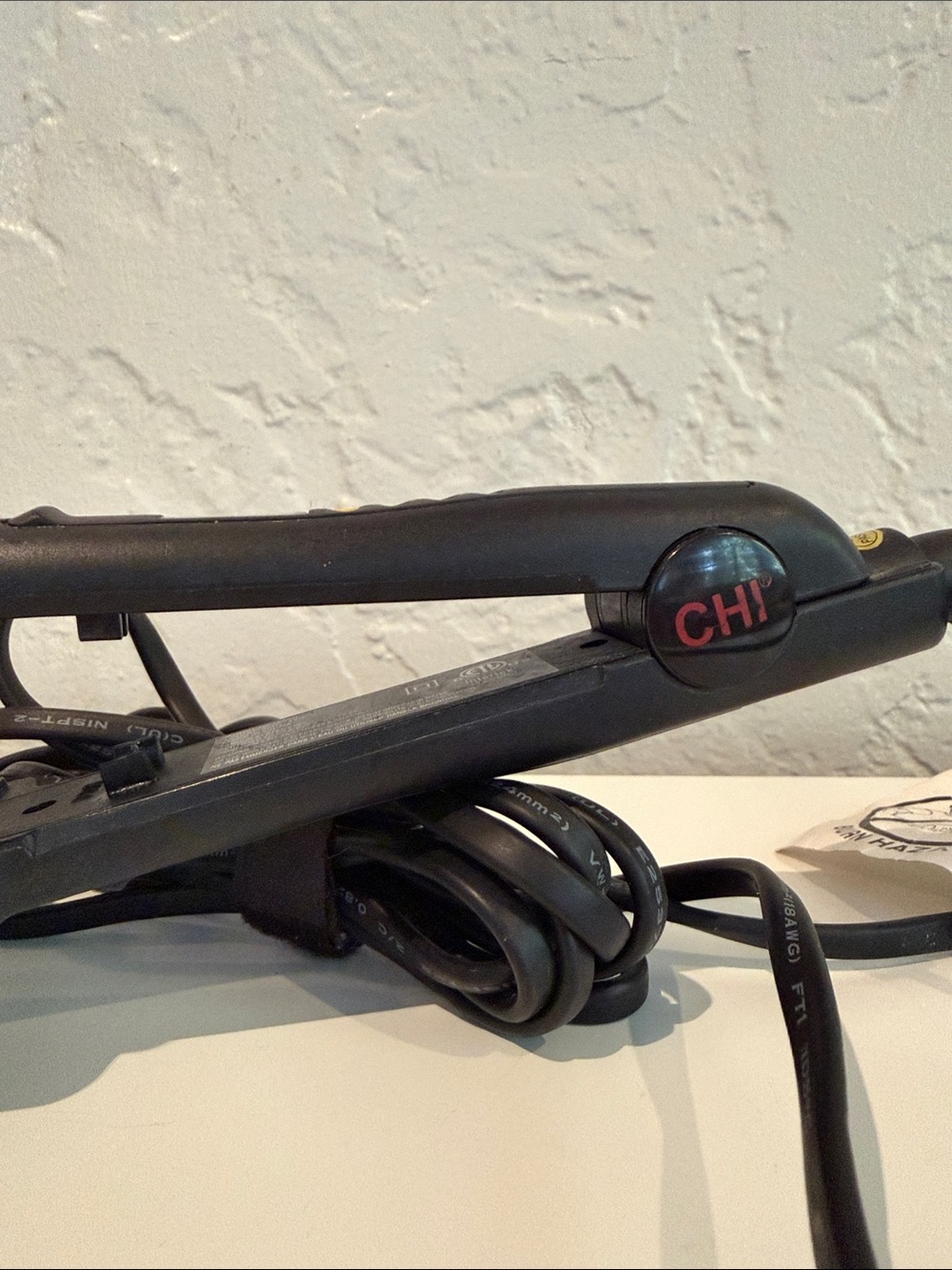 CHI Hair Straightener - wide plates - Picture 3 of 5
